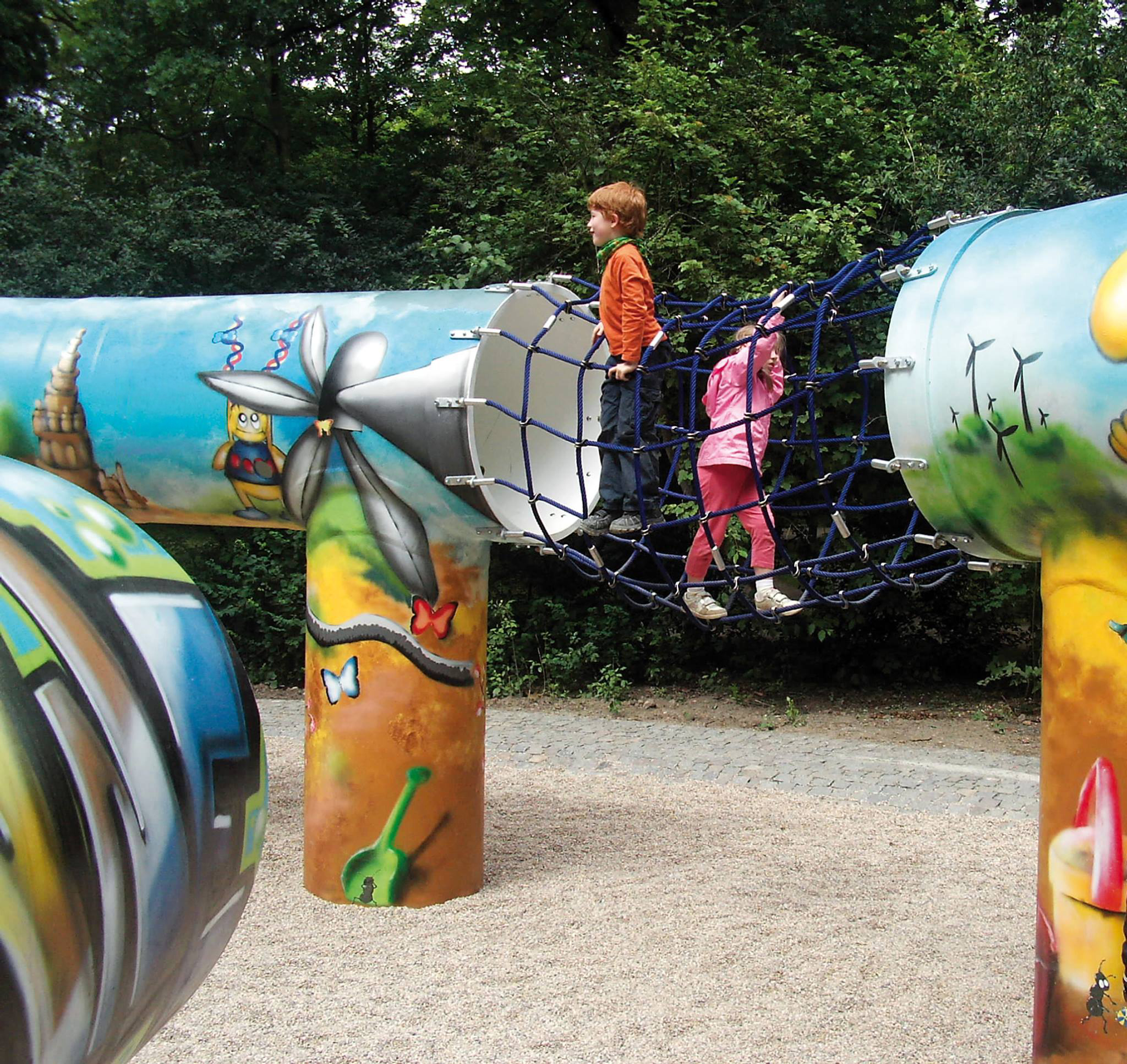 Spielplatz GFK Kriechen Rohr Roehre bunt Garten DIY